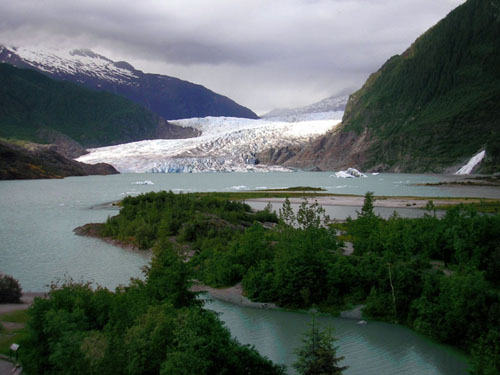 Vista del hermoso Glaciar Mendenhall, cerca de Juneau